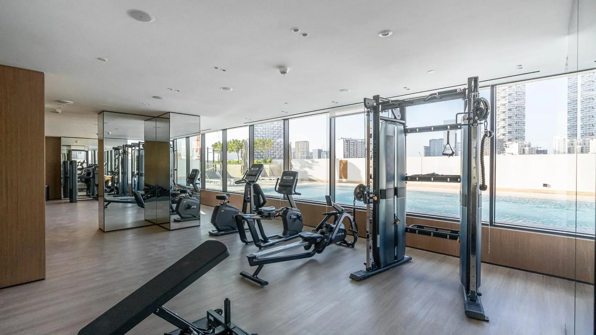 Savis Home-Enjoy The City Skyline View Dubai United Arab Emirates