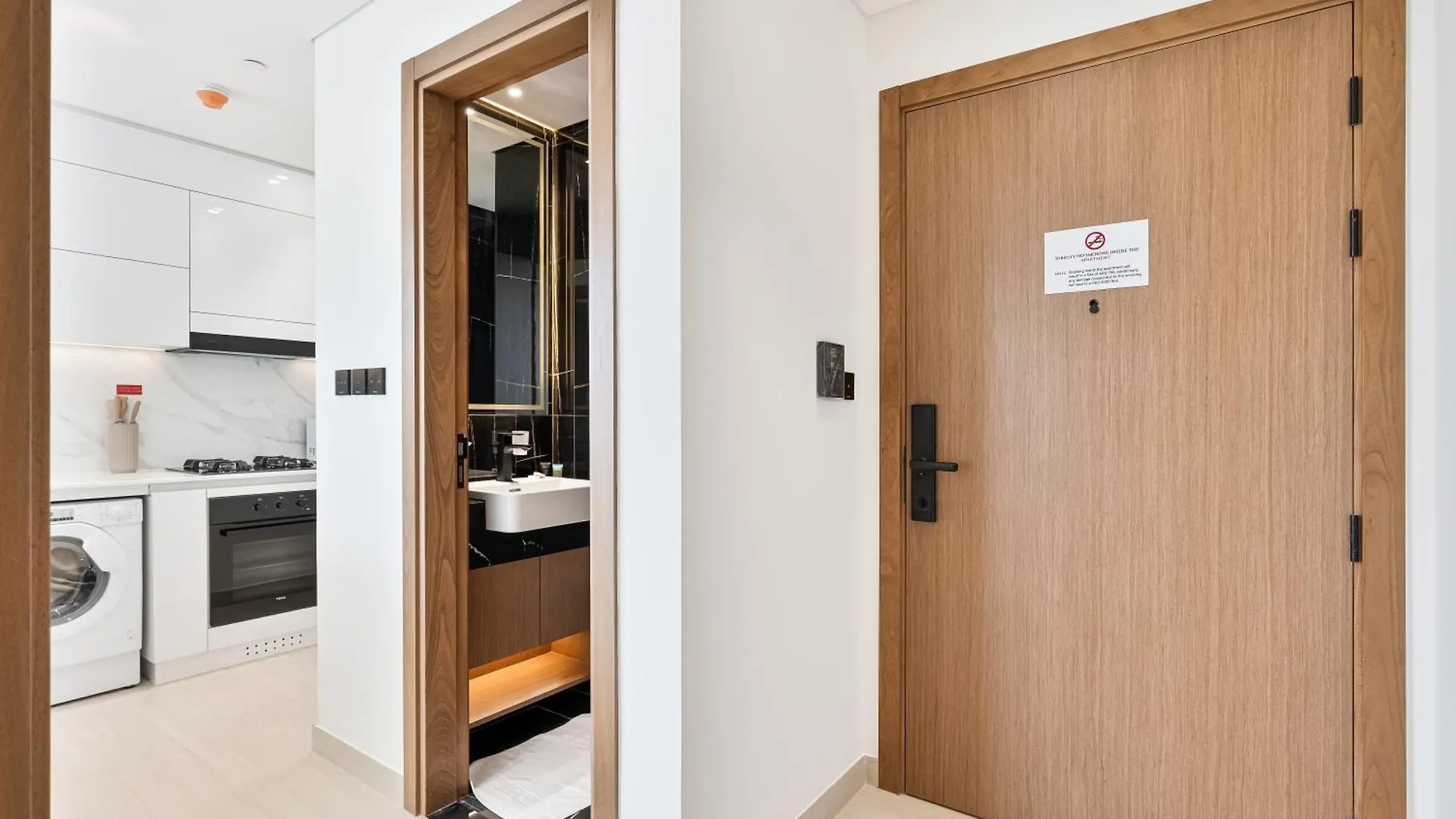 Lejlighed Savis Home-Enjoy The City Skyline View Dubai Forenede Arabiske Emirater