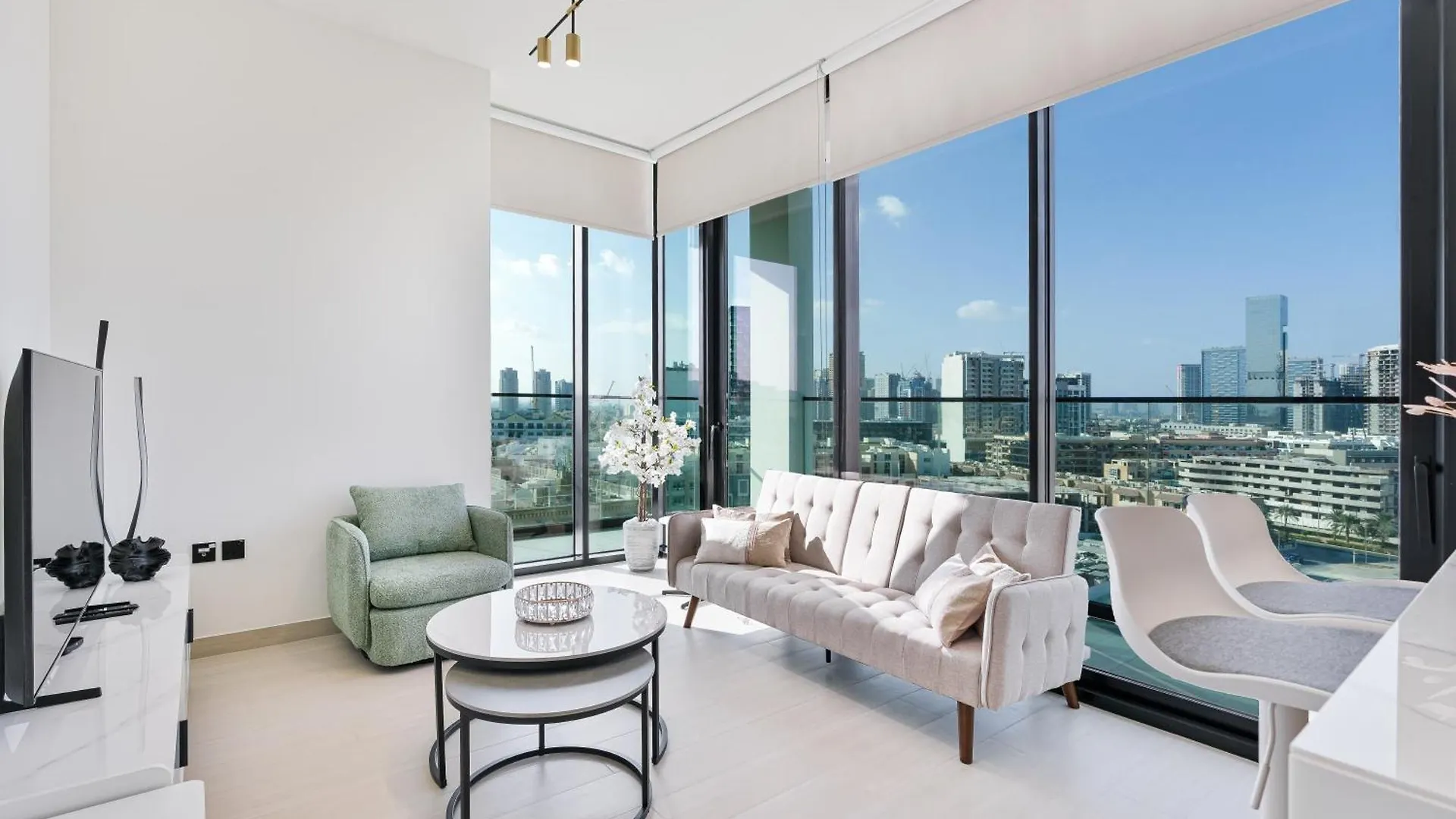 Lejlighed Savis Home-Enjoy The City Skyline View Dubai